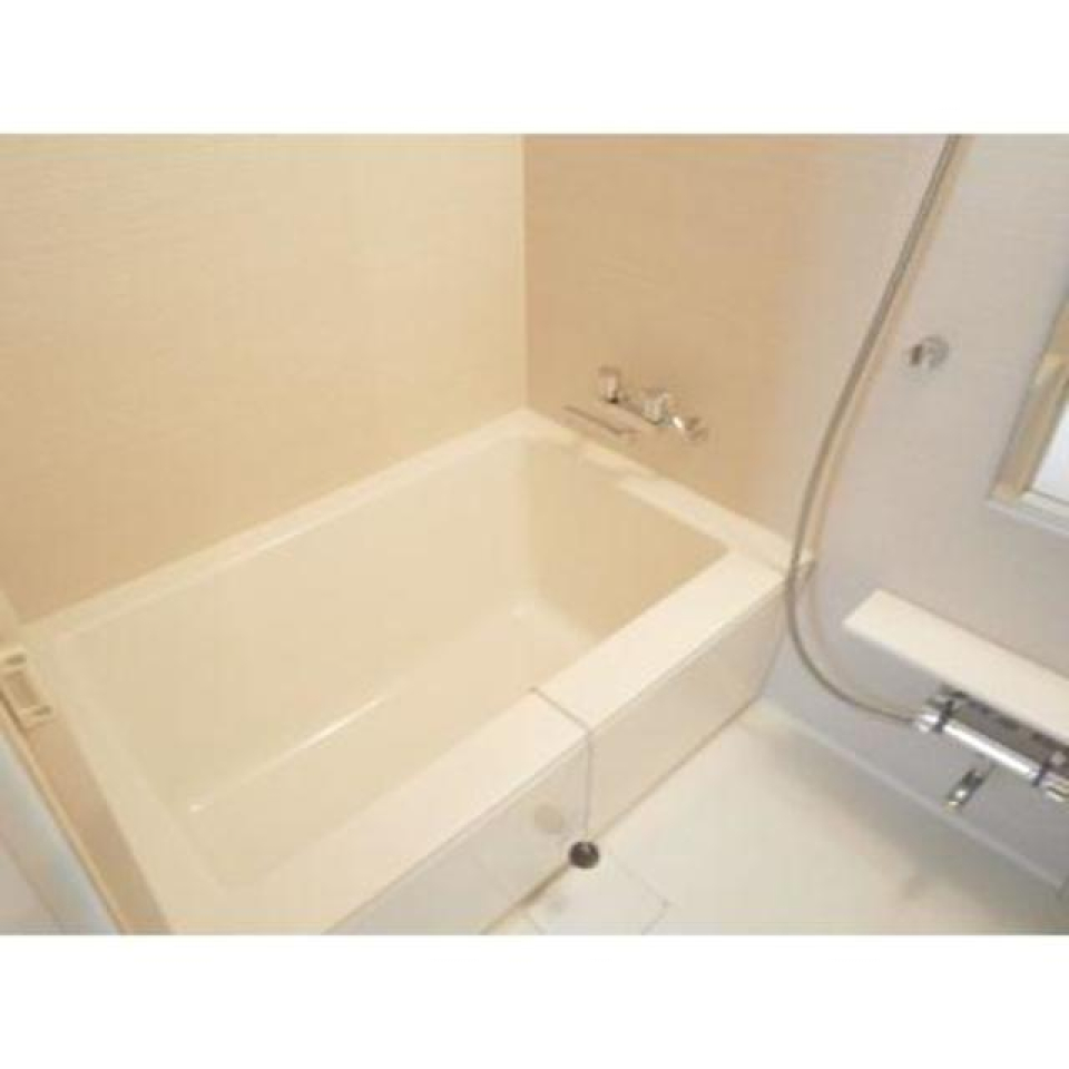 浴室の様子。※写真は同タイプ住戸です。