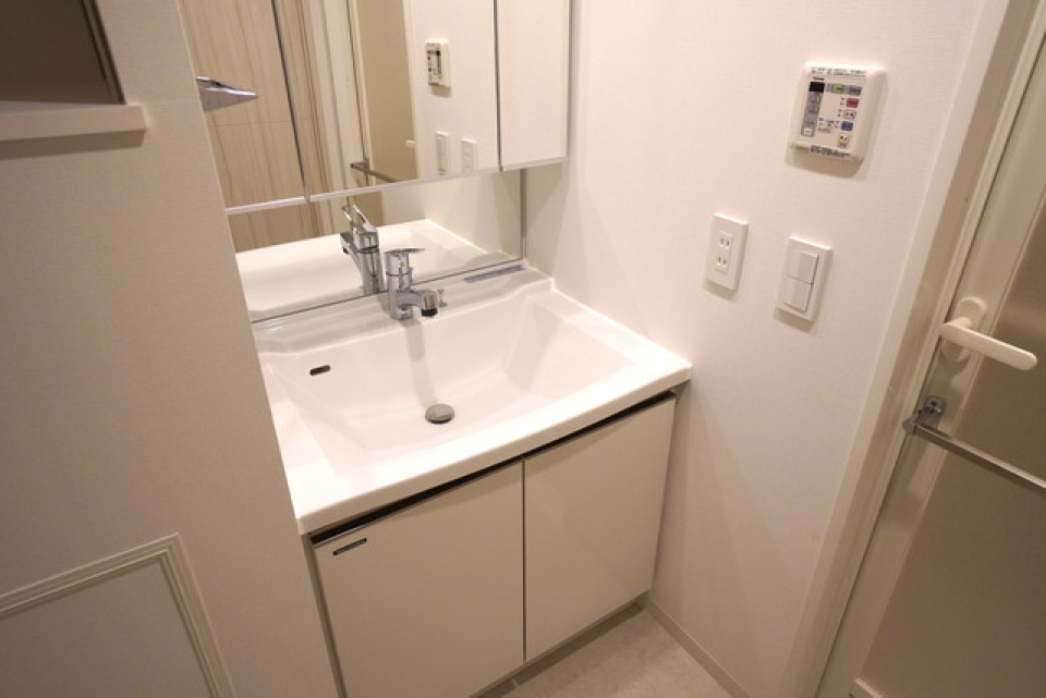 グリル付きキッチンです！旬のお魚を焼いて季節を感じるのもいいですね。
※写真は同タイプ住戸です。