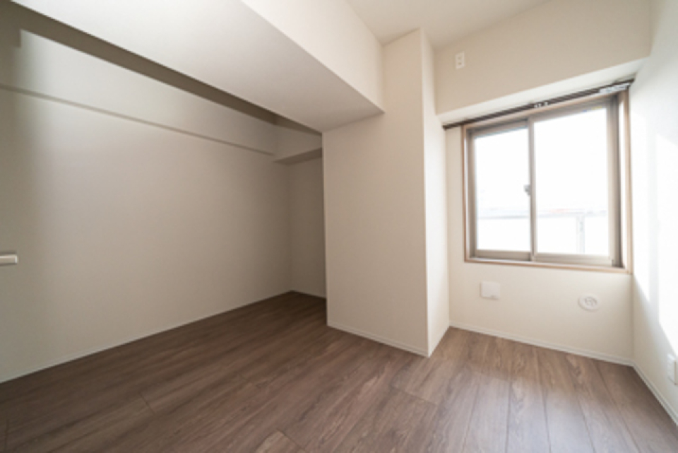 こちらもベッドルーム！
こんな明るい部屋だったら毎朝が爽快に起きれそう！
※写真は同タイプ住戸です。