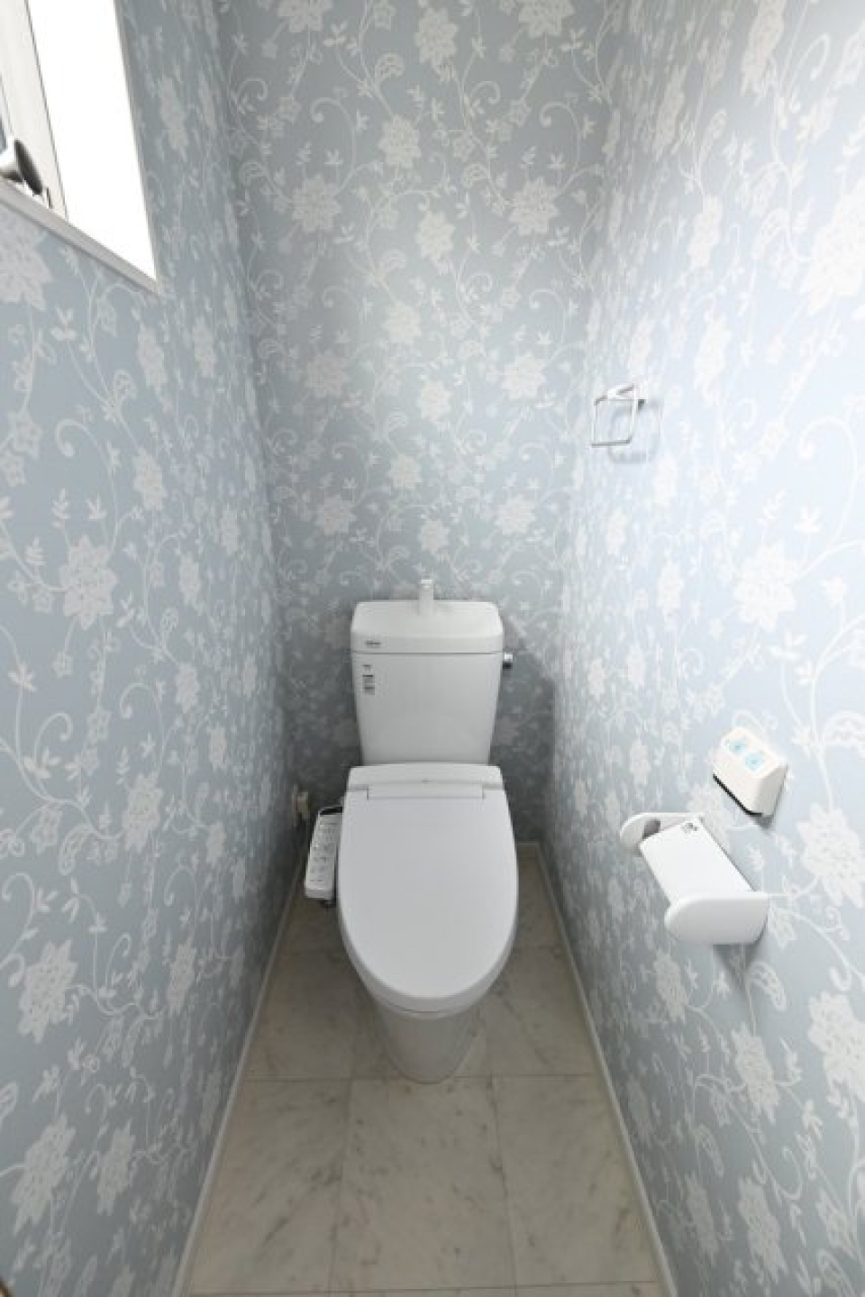 トイレの壁紙が優しく、可愛いですね！