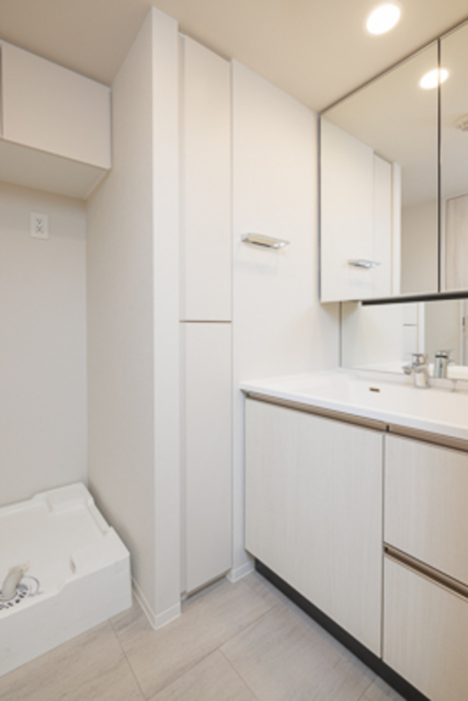 嬉しい独立洗面台。※写真は同タイプ住戸です。