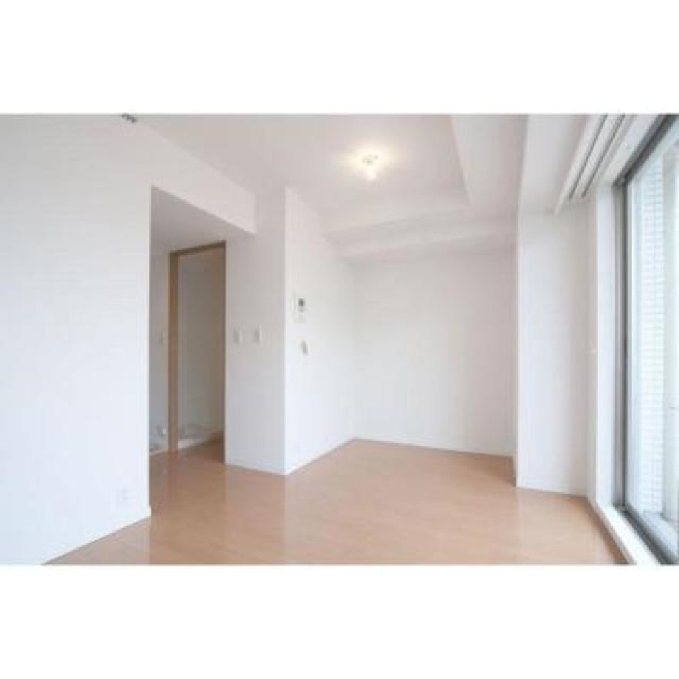 ７．３帖のリビングルームが広がります。※写真は同タイプ住戸です。