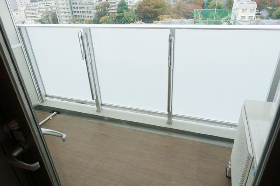 バルコニーの様子。※写真は同タイプ住戸です。