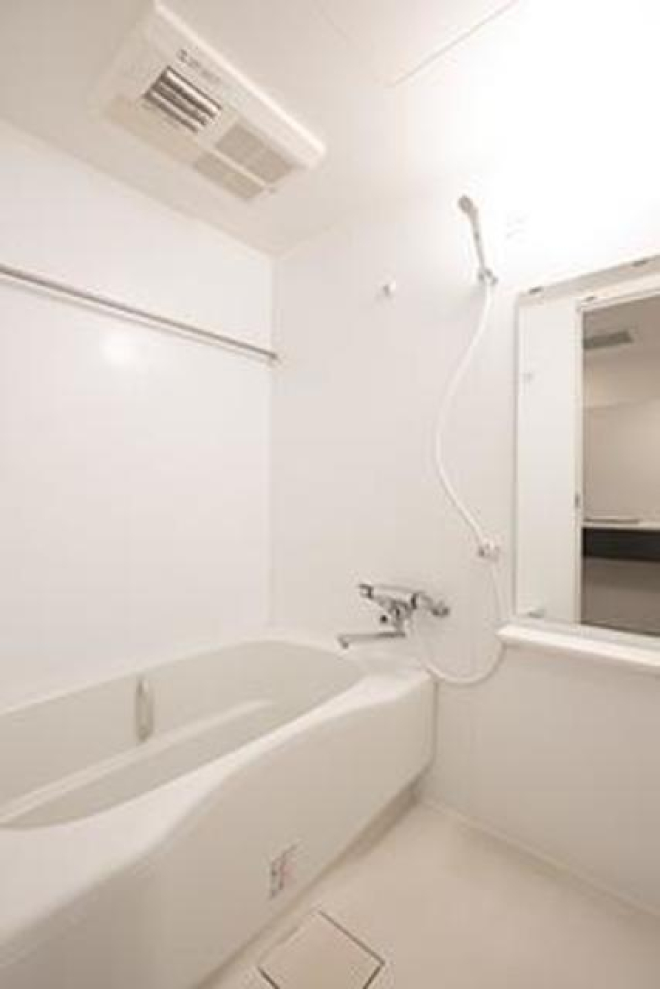 浴室の様子。
※写真は同タイプ住戸です。