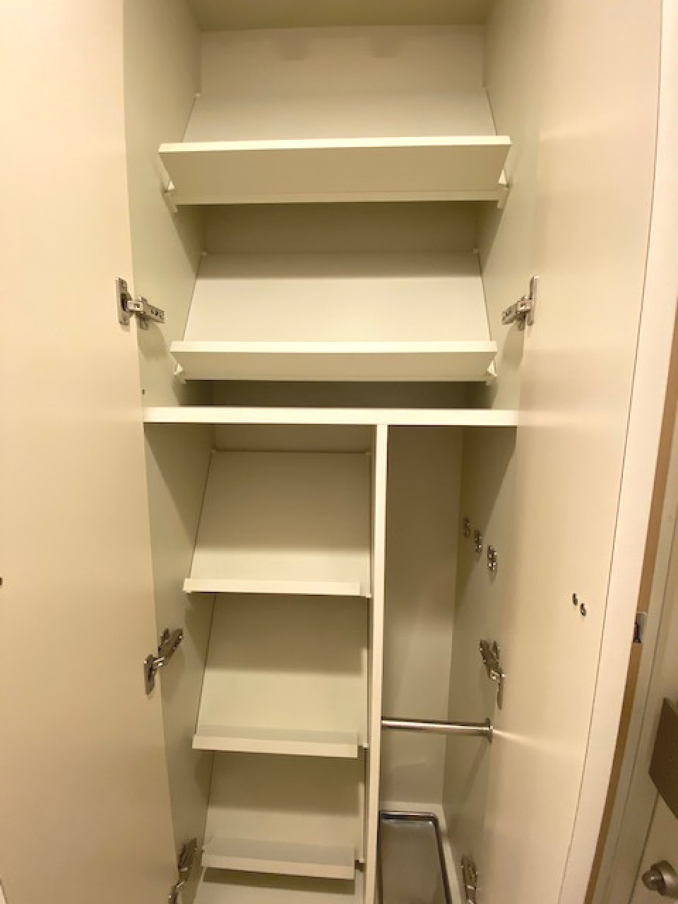 シューズBOXも靴を魅せるスタイルとなっています。お気に入りの靴を飾るのもいいですよね♪
その他
