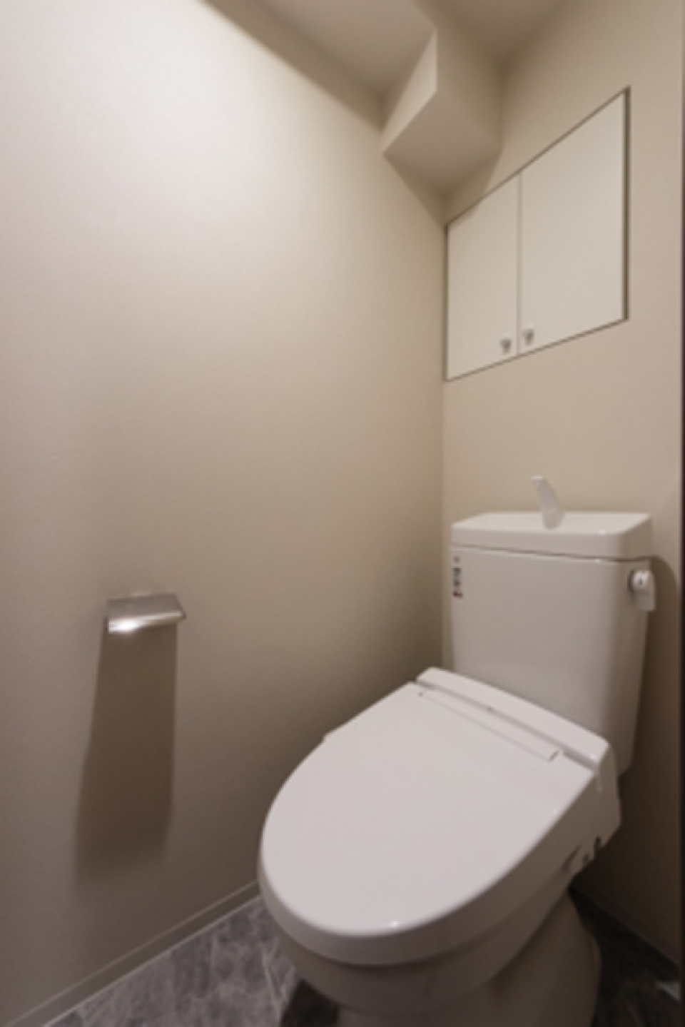 清潔感溢れたトイレはウォシュレット付きです！
※写真は同タイプ住戸です。
