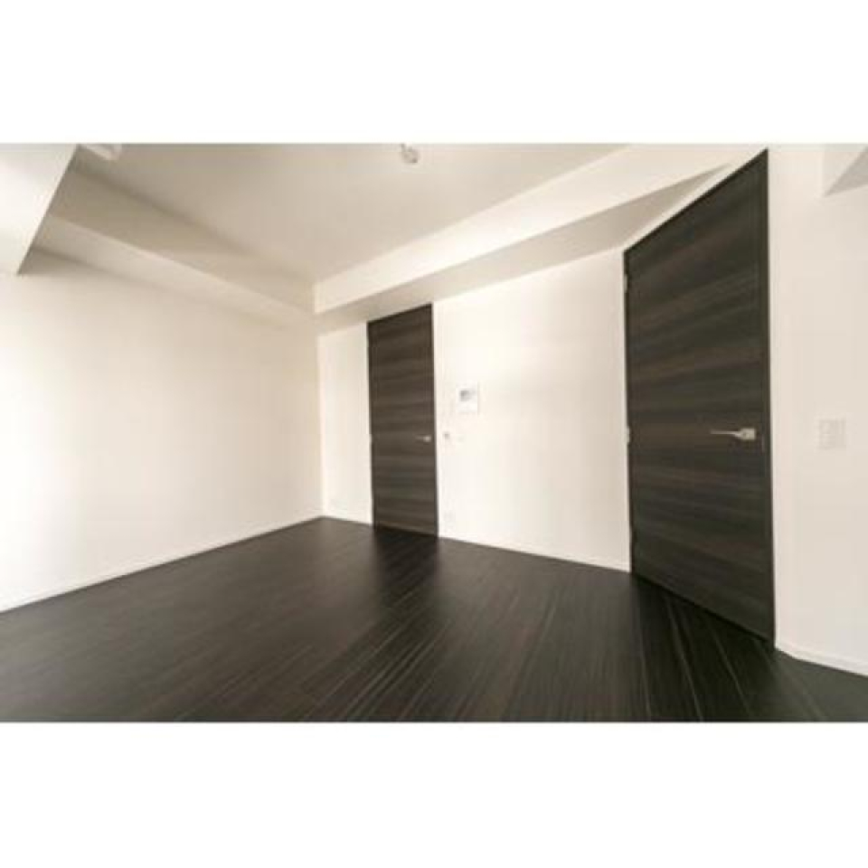 黒い建具がオシャレですね！※写真は同タイプ住戸です。