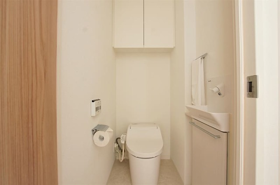 トイレは棚付き
※写真は同タイプ住戸です。