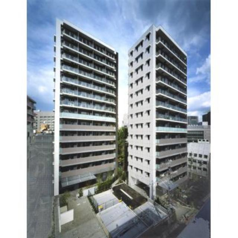 都会に佇むマンション