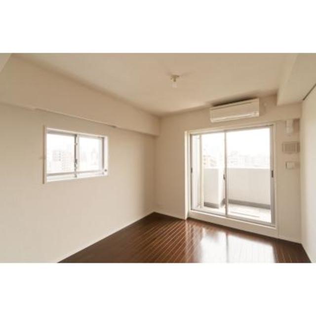 １１．５帖のLDKの様子です。※写真は同タイプ住戸です。