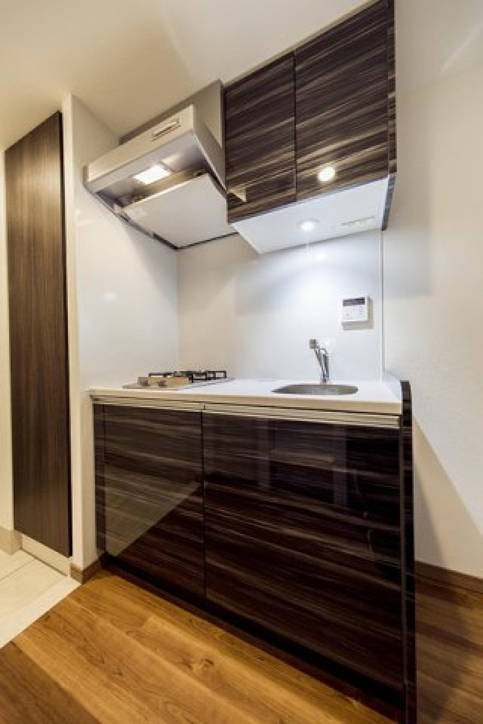 ２口のガスコンロが導入されたキッチンです。※写真は同タイプ住戸です。