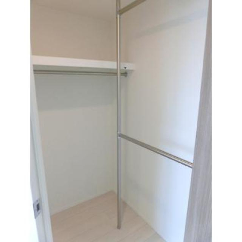 服を大事にしたい方には嬉しい、広々としたＷＩＣ！1Ｒでここまでたっぷり入るのは反則だよ！
※写真は同タイプ住戸です。