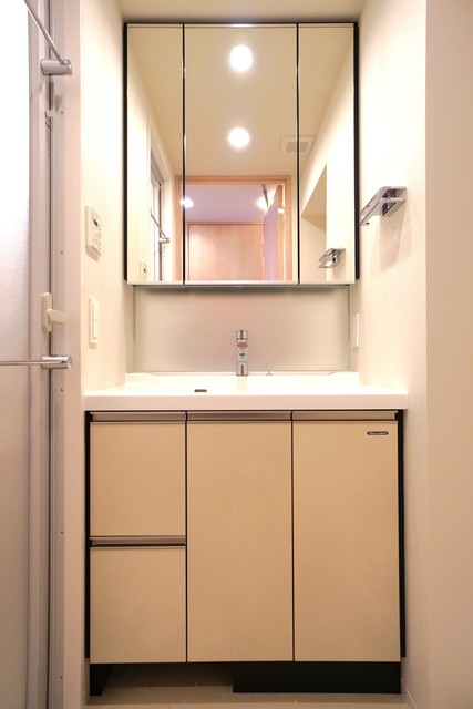 嬉しい独立洗面台。※写真は同タイプ住戸です。