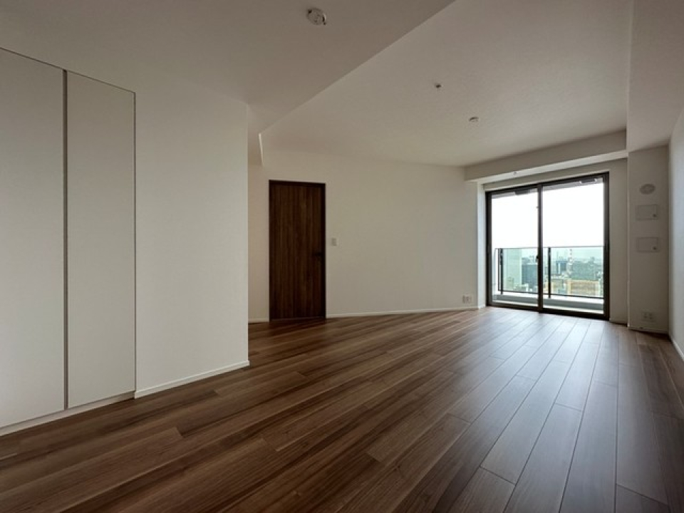 内装はシンプルに、無駄なく。