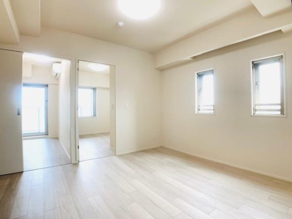 ４．６帖と３．４帖の洋室がお隣同士。
