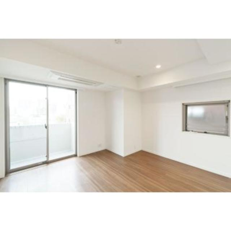 １０．４帖のLDが広がります。※写真は同タイプ住戸です。