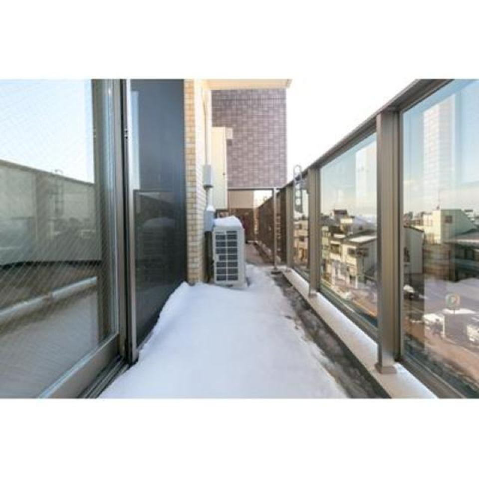 バルコニーに出た時の様子。※写真は同タイプ住戸です。