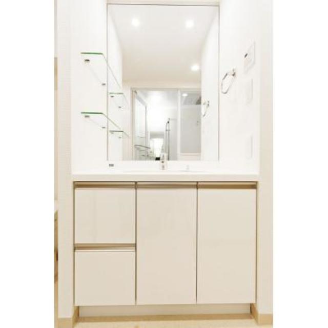 嬉しい独立洗面台。※写真は同タイプ住戸です。