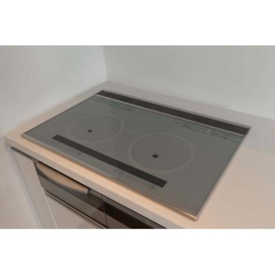 ＩＨ対応で、キッチン周りのお掃除を楽に。
※写真は同タイプ住戸です。