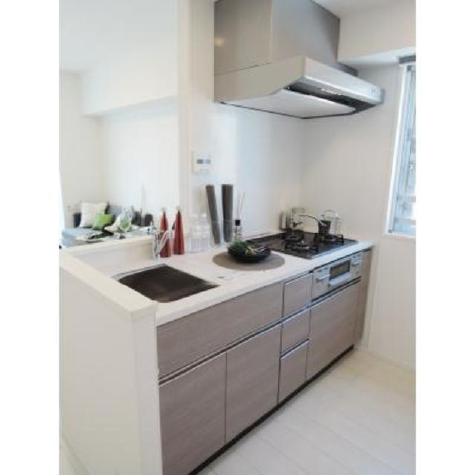 キッチンです。
※写真は同タイプ住戸です。装飾品はイメージです。