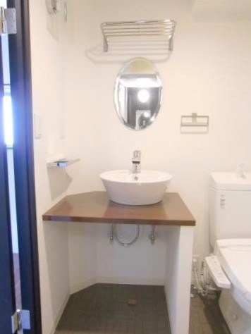 カフェのようなトイレ空間。おしゃれです