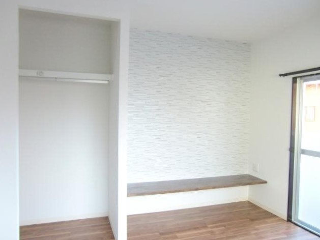 このお部屋、すごくおしゃれなのですが、写真では伝わりきらないので、ぜひ内見で見てみてください!!