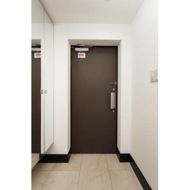 玄関も広々しています。もちろんシューズボックス付き！
※写真は同タイプ住戸です。