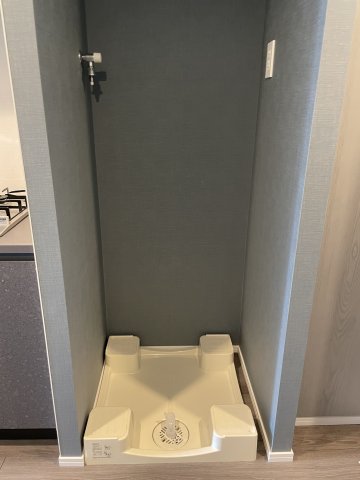 室内洗濯機置き場です。
※別号室同室タイプ