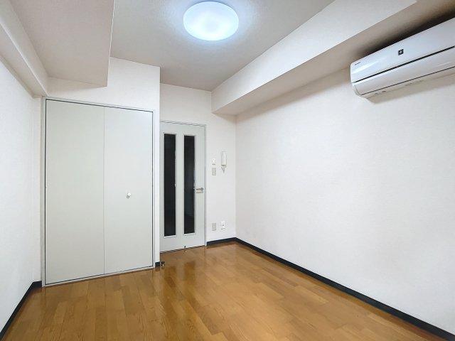 約5.8帖の1K！シンプルなお部屋なので、コーディネートがしやすいお部屋になっています。