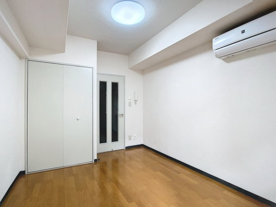 約5.8帖の1K！シンプルなお部屋なので、コーディネートがしやすいお部屋になっています。