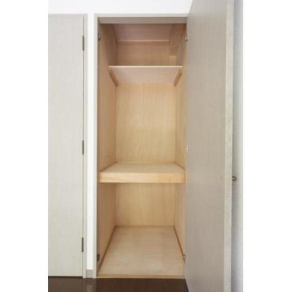 洋室には収納が付いています。
※写真は同タイプ住戸です。