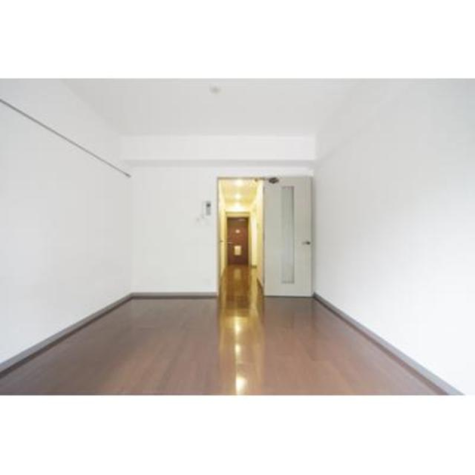 8.02帖の洋室です。
※写真は同タイプ住戸です。