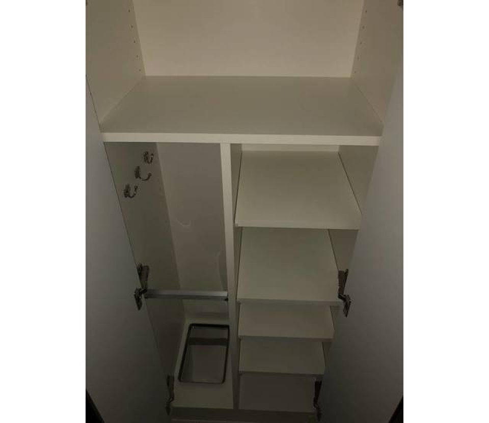 玄関にはシューズボックスが付いています。
※写真は同タイプ住戸です。