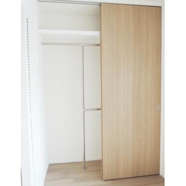 クローゼットの様子です。
※写真は同タイプ住戸です。