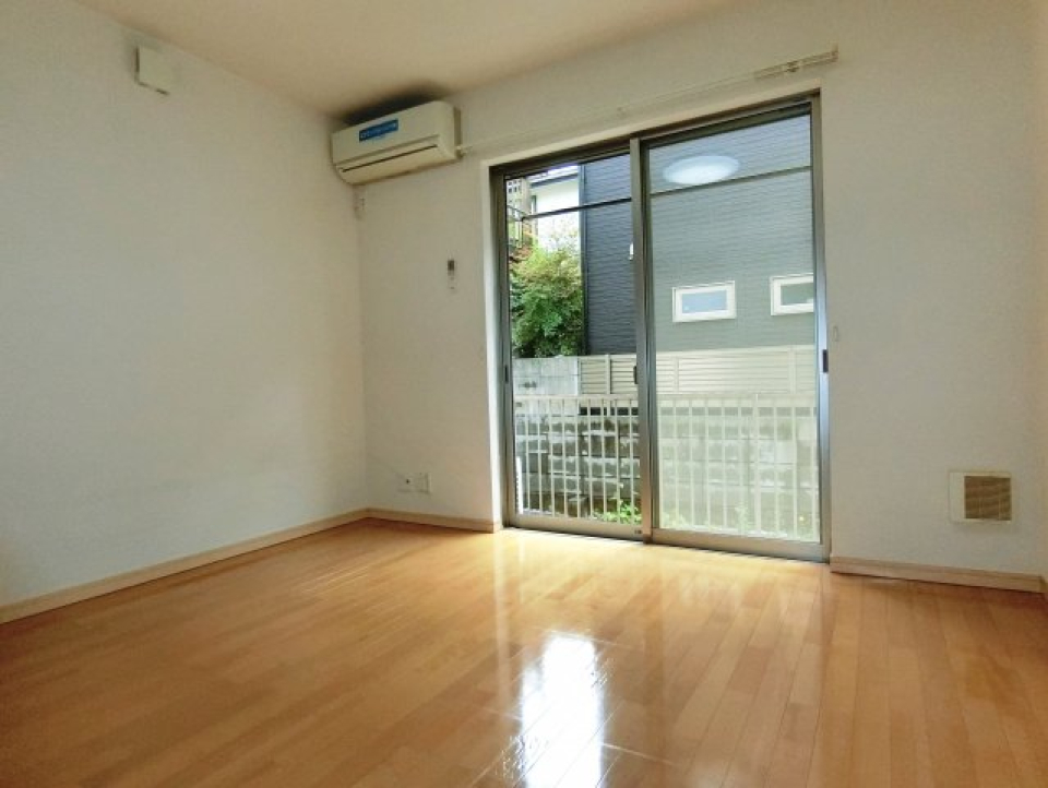 7.49帖の洋室です。
※同物件内参考画像