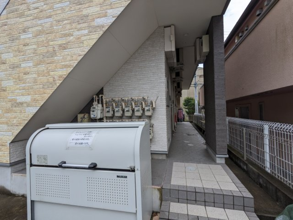 敷地内ゴミ置き場は何気に助かる