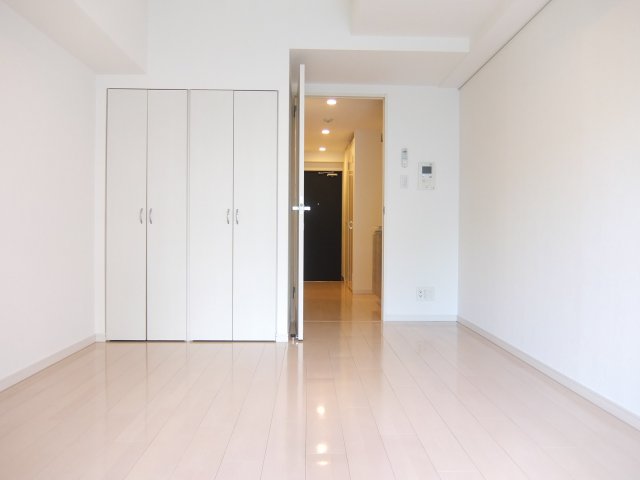 お部屋全体がホワイトベースでパッと明るい雰囲気です。
※参考写真