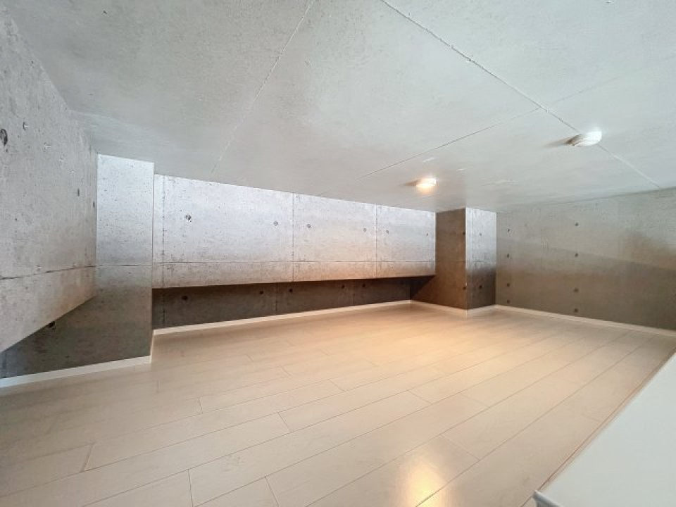ロフトは寝床として使用できますが、エアコンが付いていないので温度調整が難しいかもしれません。
