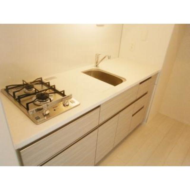 2口のガスコンロ付きです。
※写真は同タイプ住戸です。