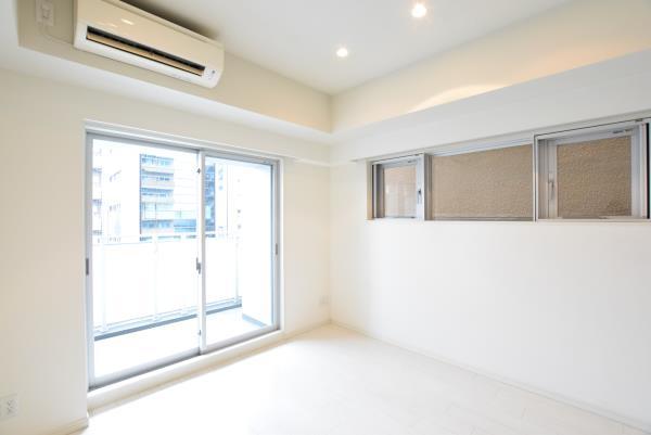 角部屋なので２方向に窓があります。新鮮な空気を取り入れてくださいね！