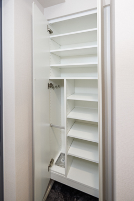 シューズボックス
※写真は同タイプ住戸です。