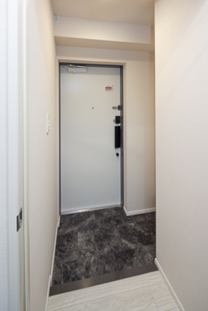 玄関
※写真は同タイプ住戸です。