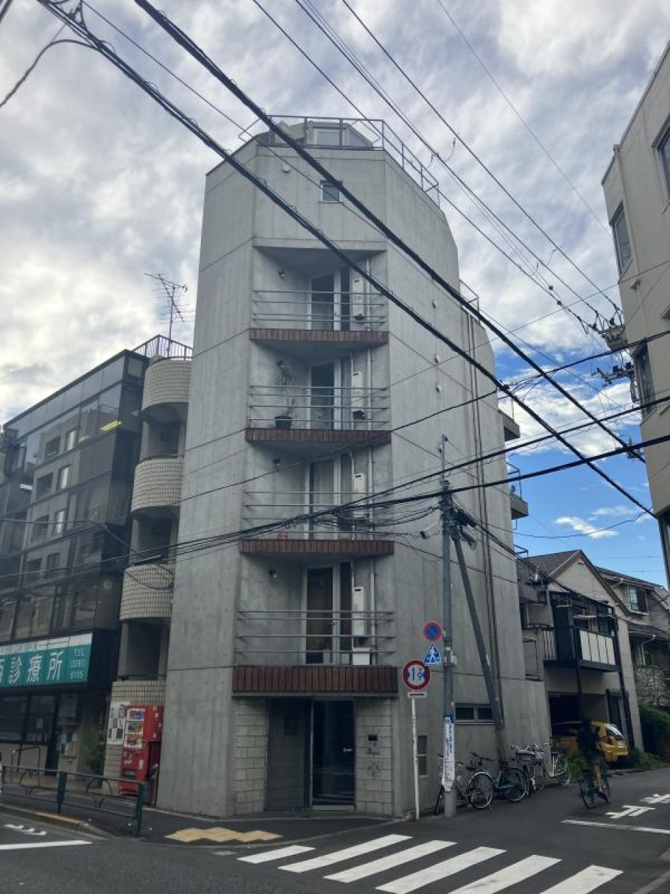 NN3314。何かのコードネームのような建物の名前です。