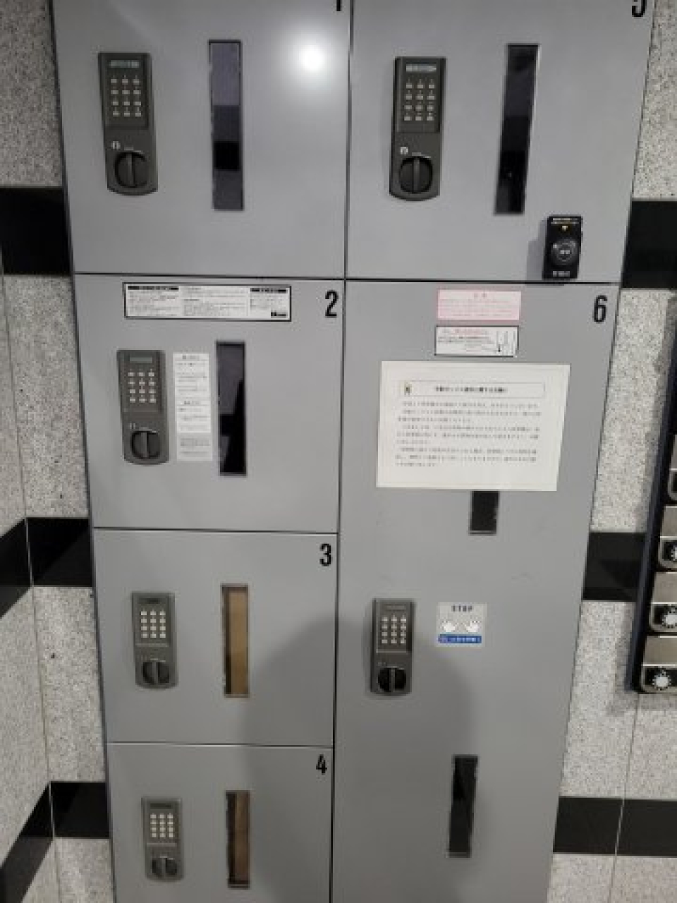 宅配ボックス