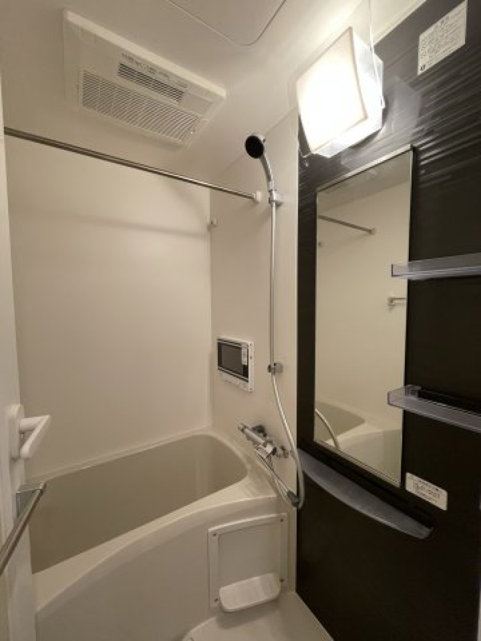 浴室
※他号室参考写真