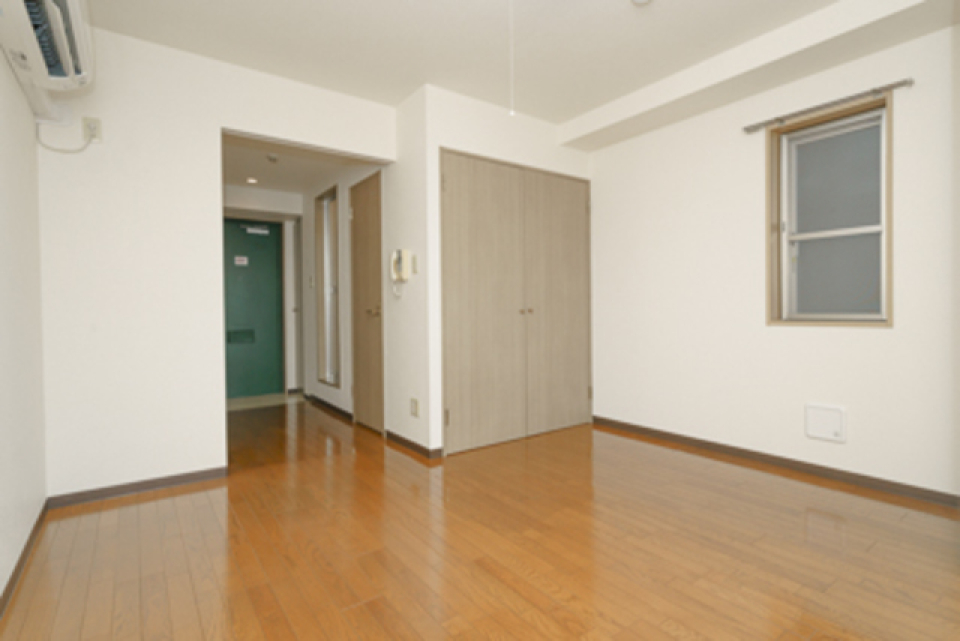 清潔でありながら心地よさも兼ね備えた、快適な部屋。
※写真は同タイプ住戸です。