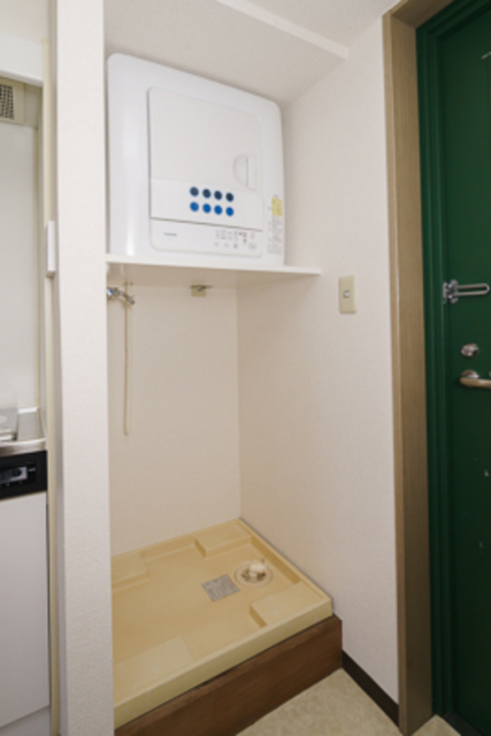 なんと、乾燥機がこのお部屋には付いているんです！身軽に動く方には嬉しい設備ですよね。
※写真は同タイプ住戸です。