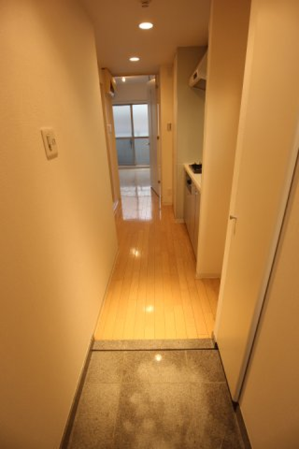 玄関
※参考写真