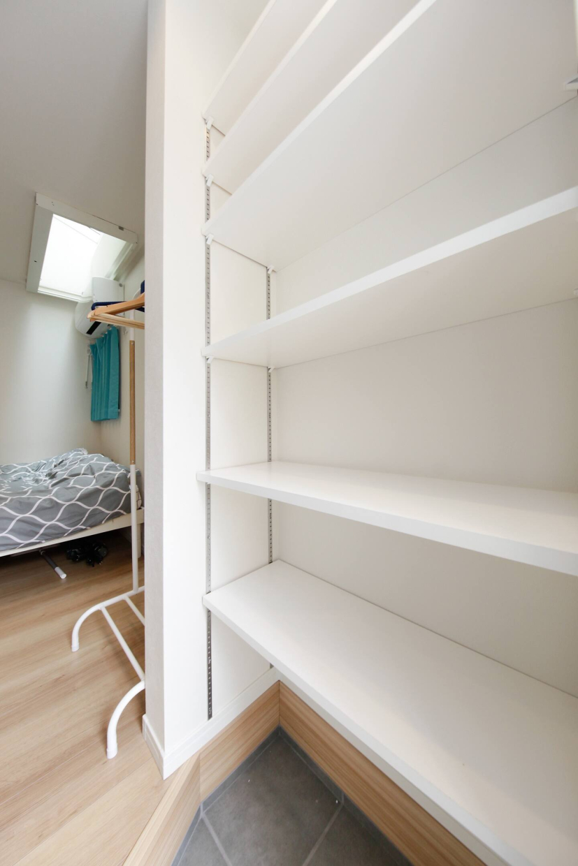 コンバーテル根岸