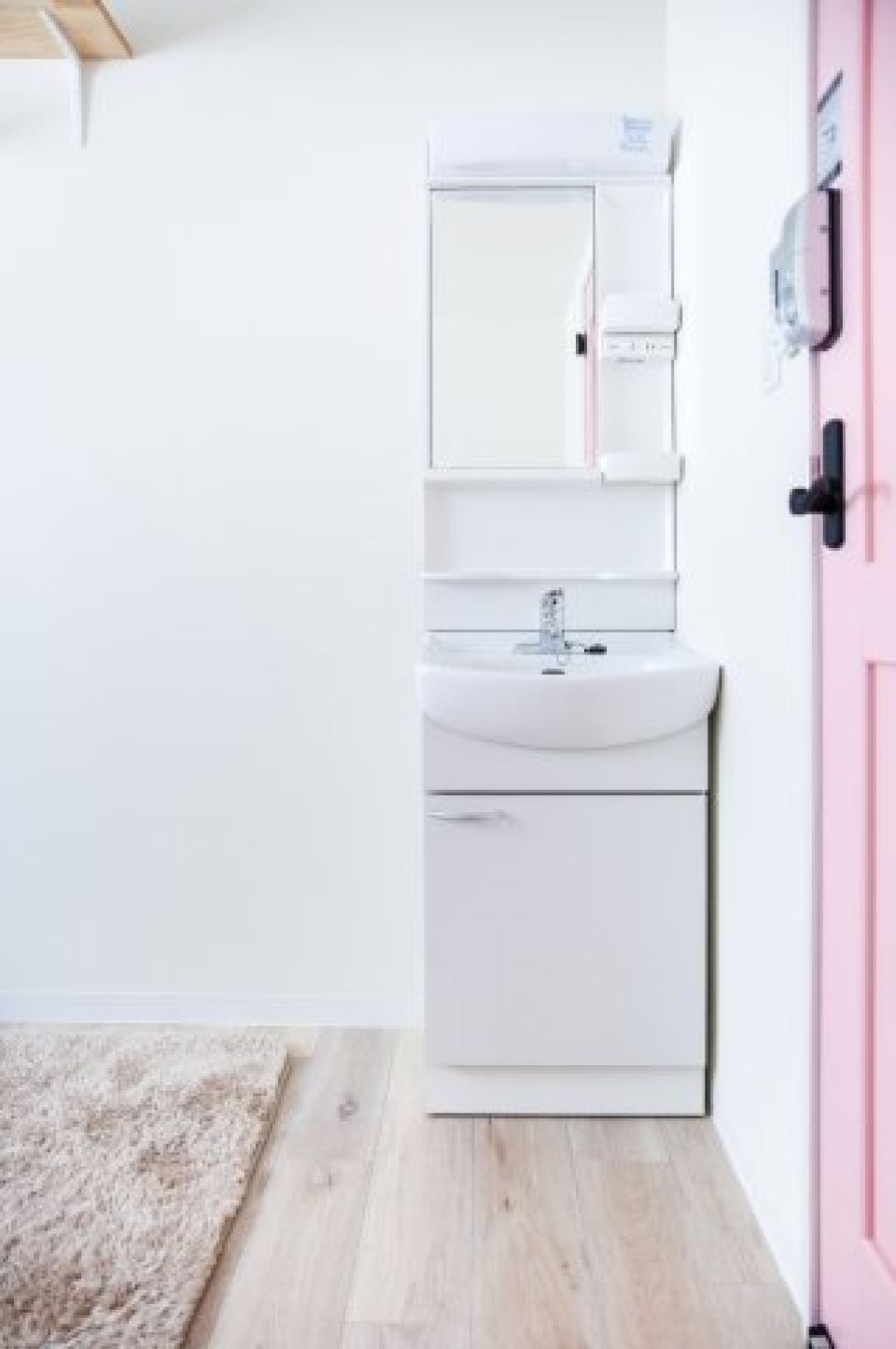 各個室に独立洗面台付き。